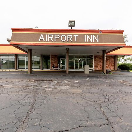 Oyo Hotel At Chicago Rockford International Airport, Il Экстерьер фото
